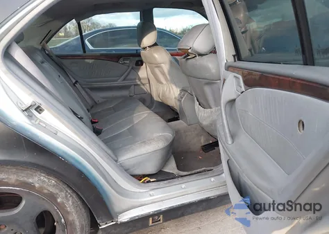 2001 Mercedes-Benz E 430 z USA, uszkodzony, nr VIN WDBJF70J51B218380